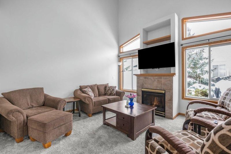 817 Bradbury Cir, Jordan, MN 55352