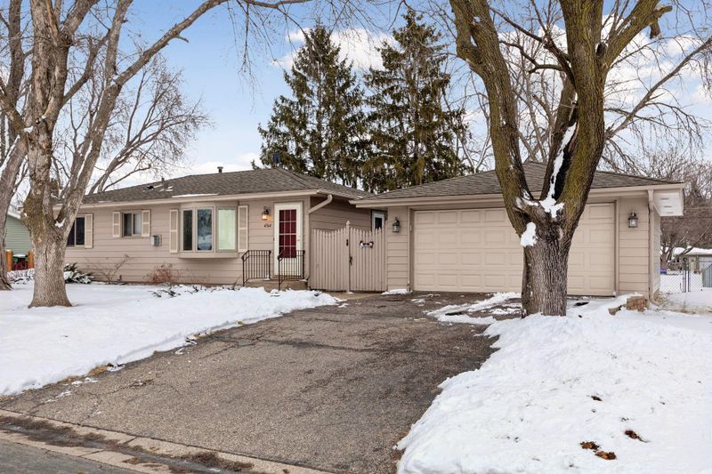 4364 Nicols Rd, Eagan, MN 55122