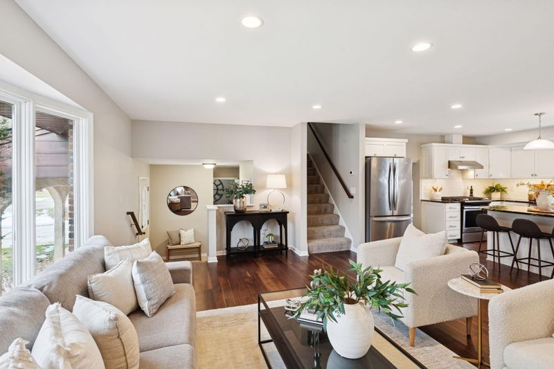 4321 Lancelot Dr, Minnetonka, MN 55345