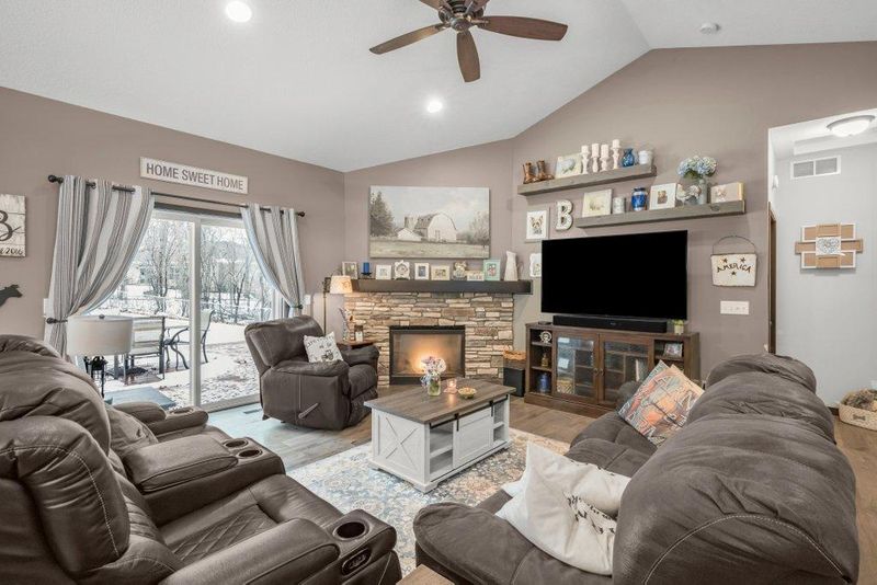 19294 Xavier St NW, Elk River, MN 55330