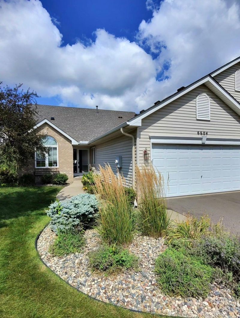 6604 Chadwick Dr, Savage, MN 55378