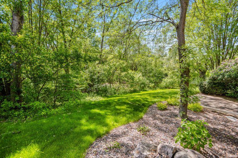 536 Newman Trl, Stillwater, MN 55082