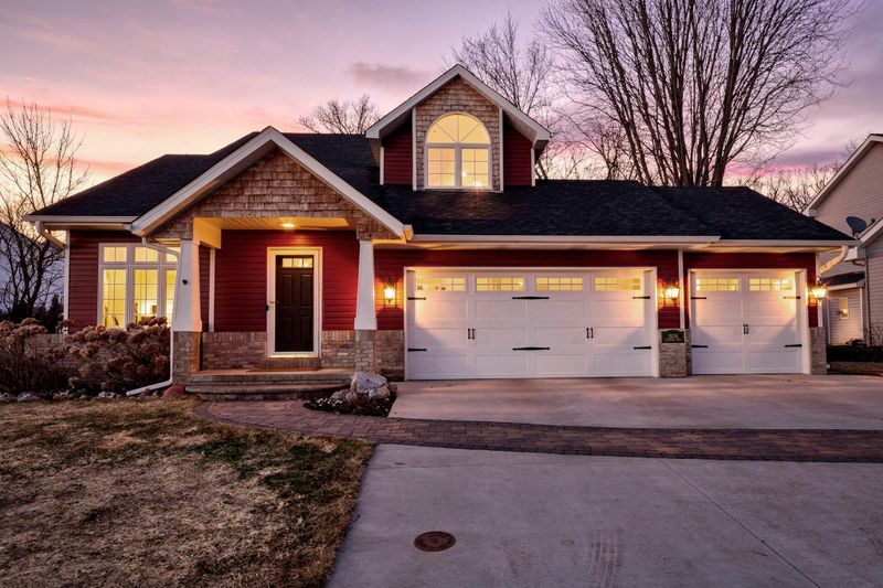 19330 Ellington Trl, Farmington, MN 55024