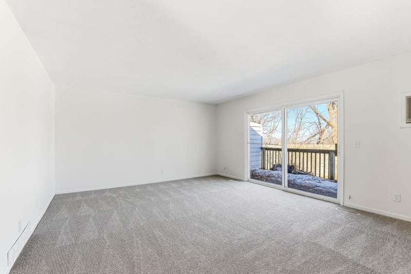 1375 Skywood Ln NE, Fridley, MN 55421