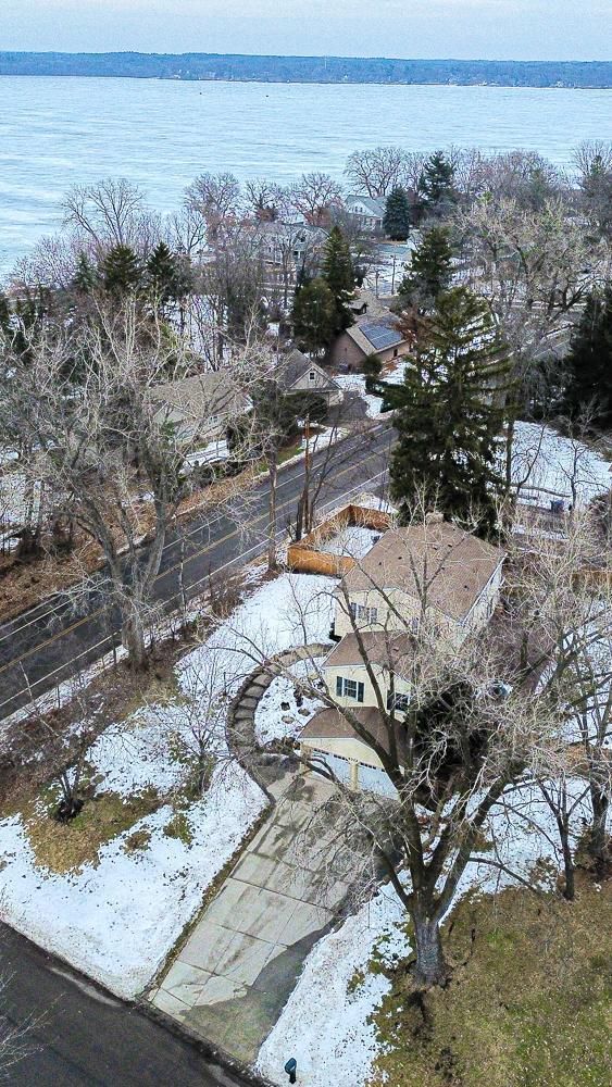 4072 Birch Knoll Dr, White Bear Twp, MN 55110