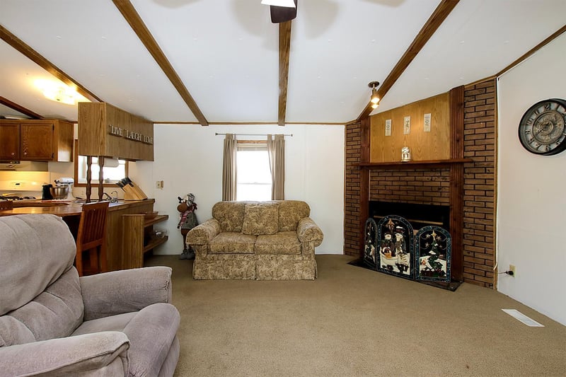 541 NW 3rd St, Buffalo Lake, MN 55314