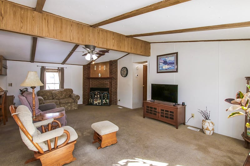 541 NW 3rd St, Buffalo Lake, MN 55314