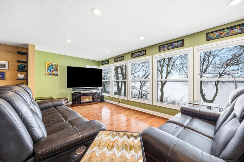 5249 Imhoff Ave SW, Howard Lake, MN 55349