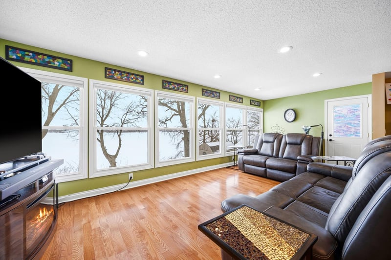5249 Imhoff Ave SW, Howard Lake, MN 55349