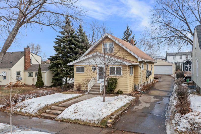 1120 Virginia St, Saint Paul, MN 55117
