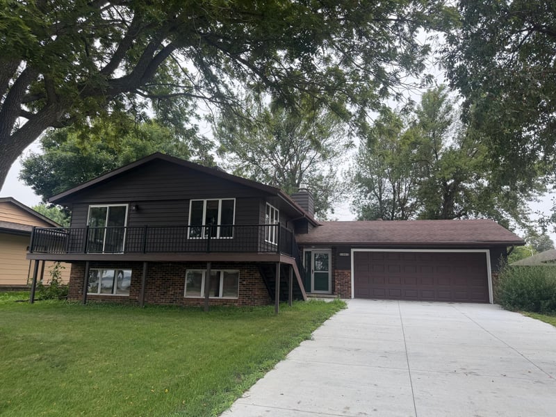 1961 S Shore Dr, Worthington, MN 56187