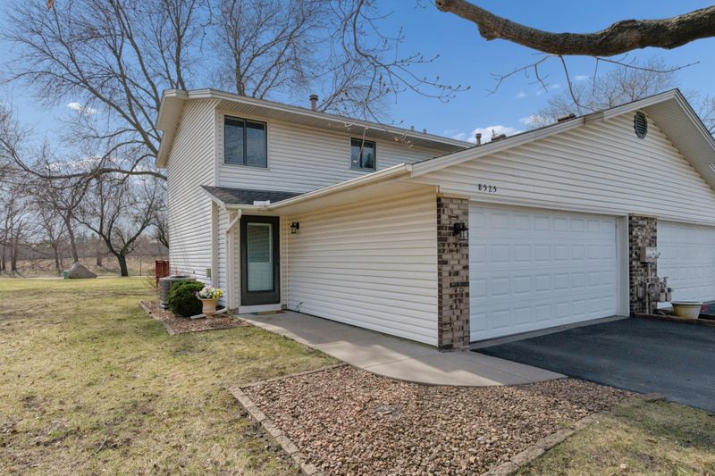 8525 W 97th Street Cir, Bloomington, MN 55438