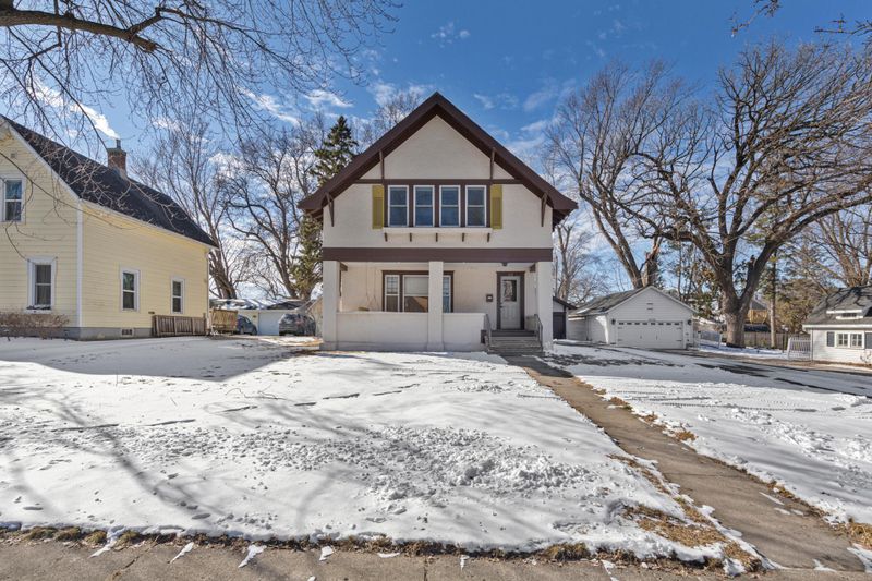 216 Lincoln Ave, Owatonna, MN 55060