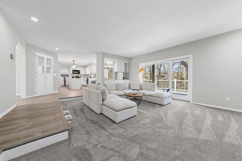 515 Marnie St S, Maplewood, MN 55119