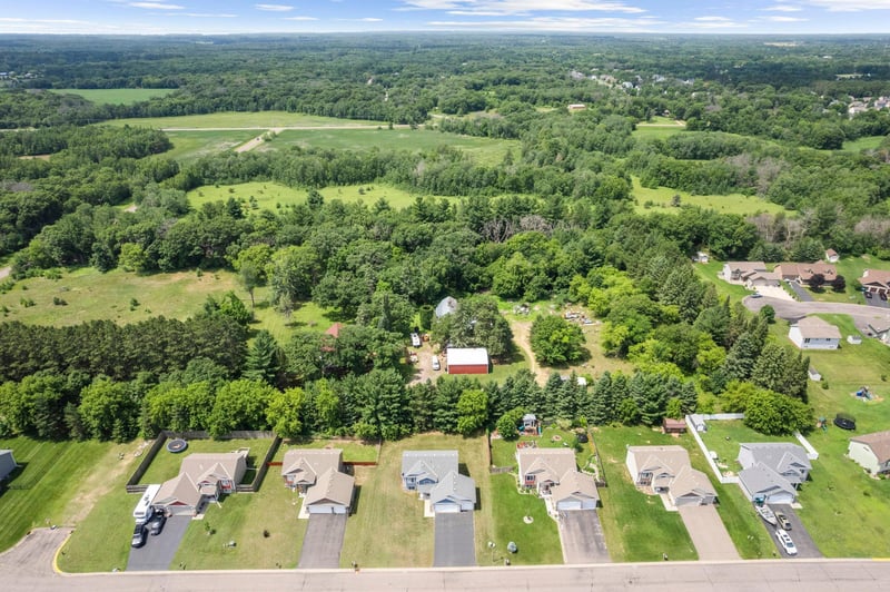 25400 12th St W, Zimmerman, MN 55398