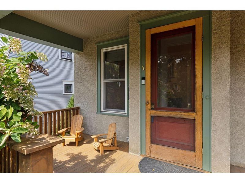 885 Linwood Ave, Saint Paul, MN 55105