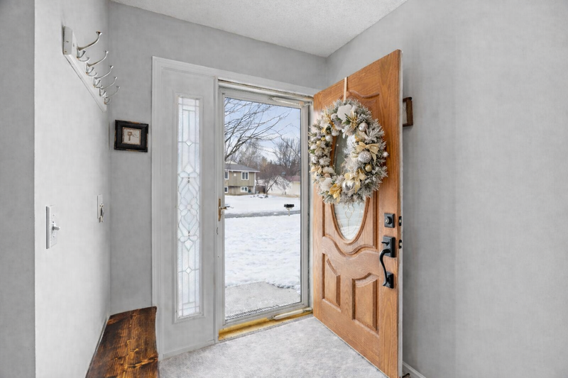 5038 142nd Pa W, Apple Valley, MN 55124