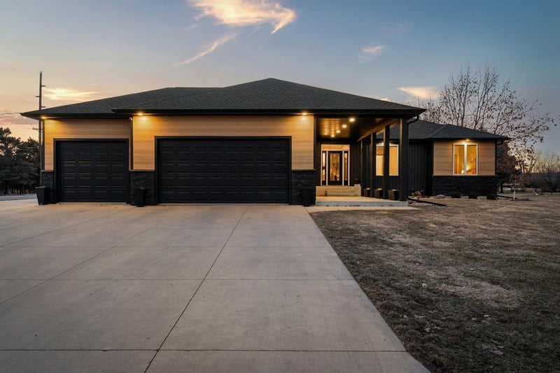 1602 26th St SW, Austin, MN 55912