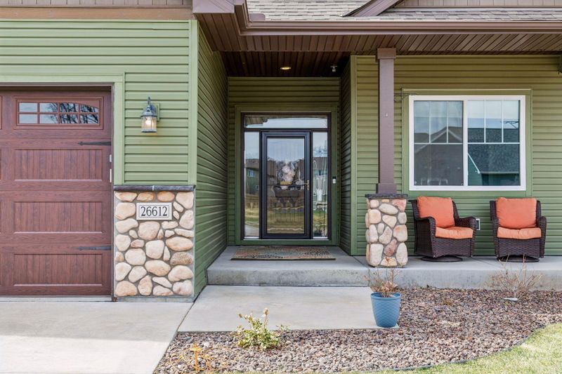 26612 Frontier Ave, Wyoming, MN 55092