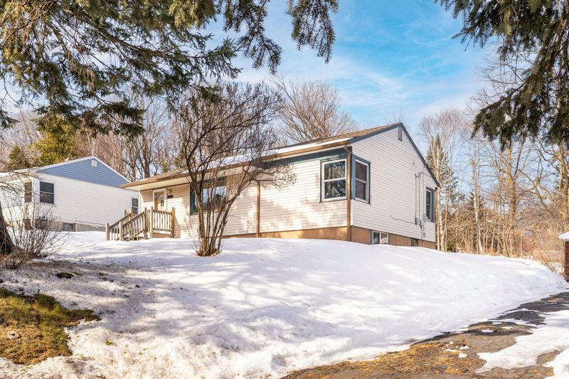 1011 W Arrowhead Rd, Duluth, MN 55811