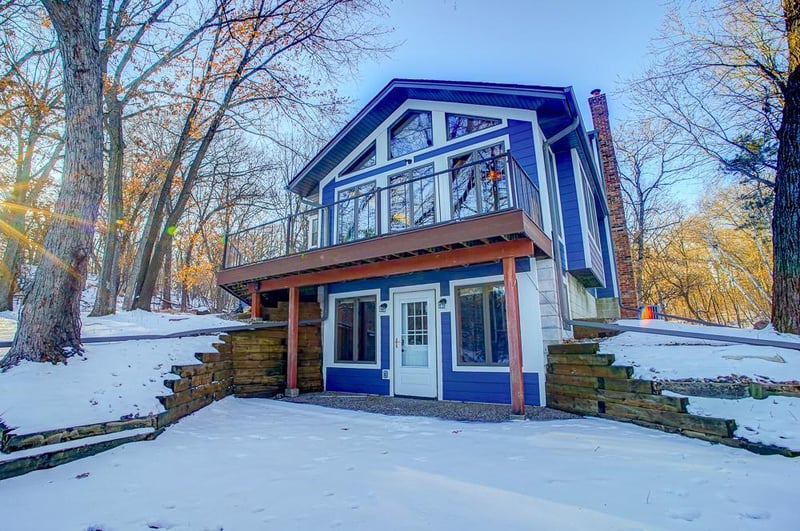 86 Old Wildwood Rd, Mahtomedi, MN 55115