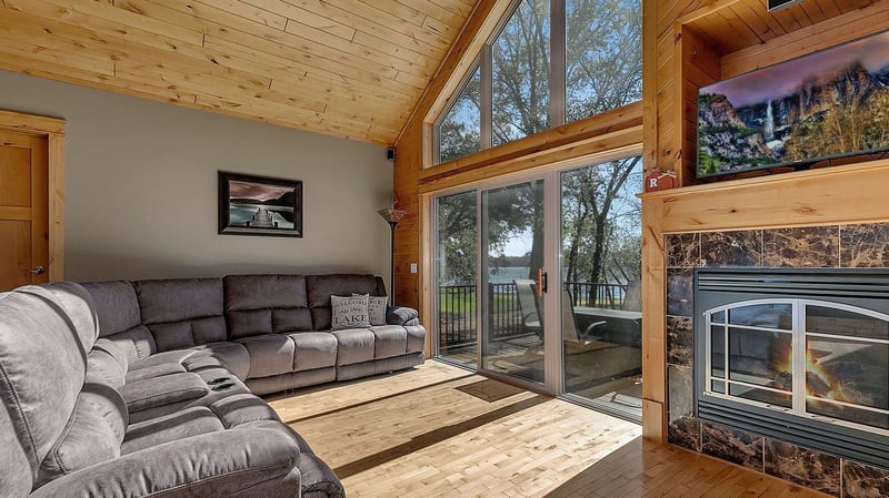25399 Daventry Rd, Paynesville, MN 56362