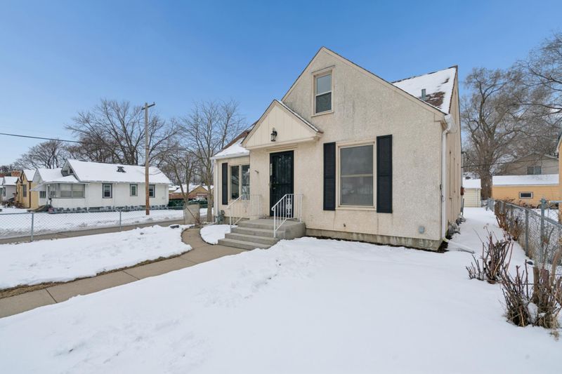 4601 Russell Ave N, Minneapolis, MN 55412