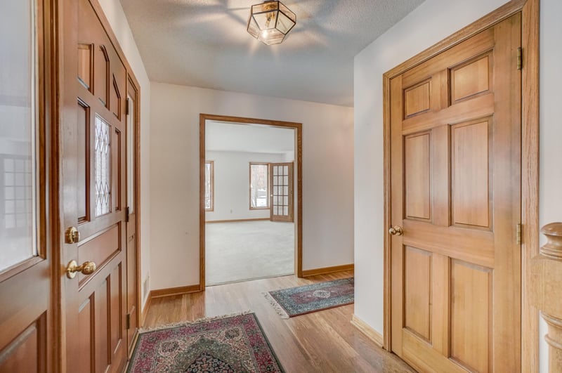6155 Woodchuck Cir, Lino Lakes, MN 55110