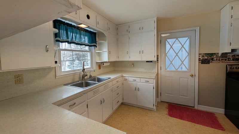 617 12th Ave, Clarkfield, MN 56223