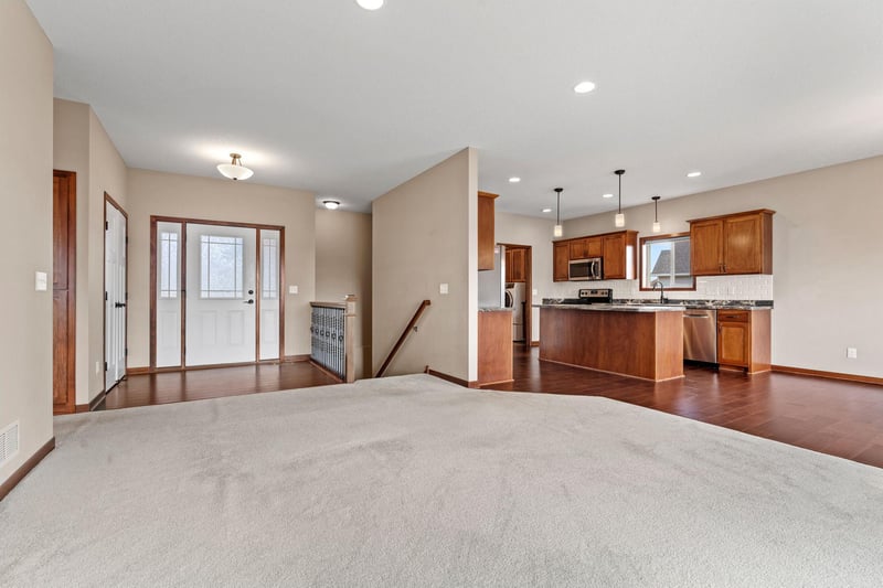 250 Winkler Trl, Cologne, MN 55322