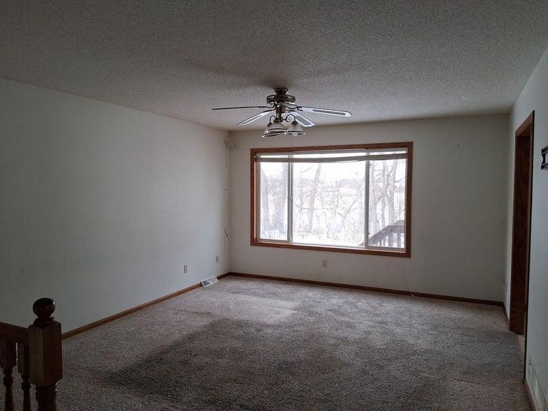 711 Sunwood Park Dr, Waite Park, MN 56387