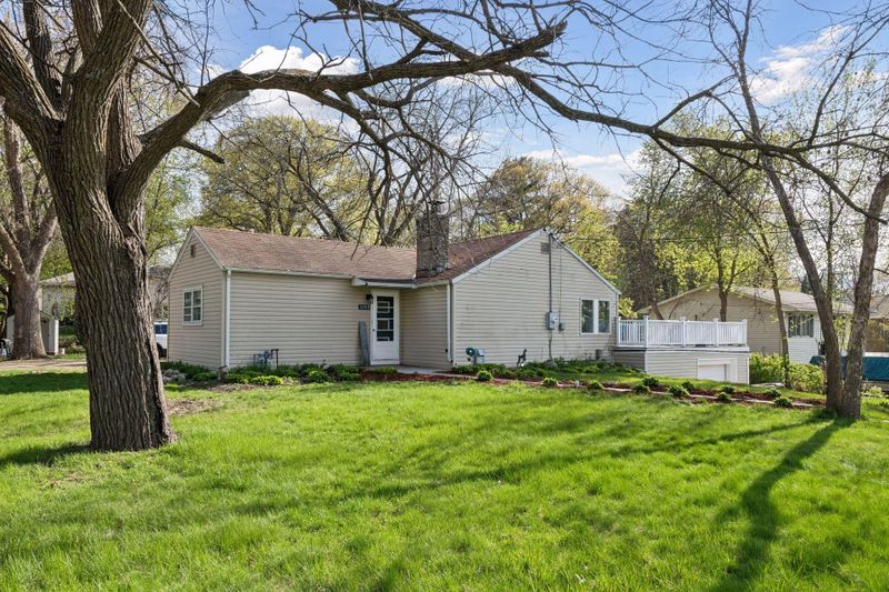 5749 Grandview Blvd, Mound, MN 55364