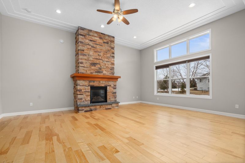 4986 382nd Dr, North Branch, MN 55056