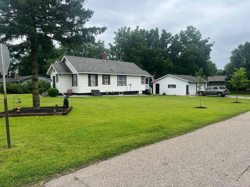 619 5th St W, Litchfield, MN 55355