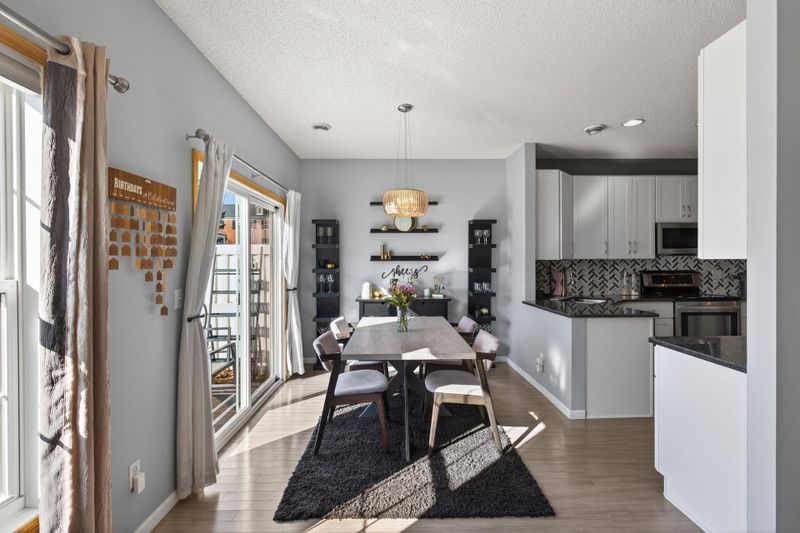8530 Grove Cir, Shakopee, MN 55379