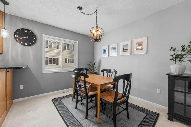 6572 Regency Ln, Eden Prairie, MN 55344