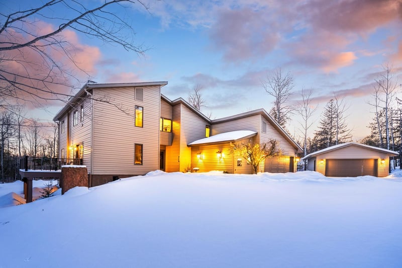 1722 North Rd, Duluth, MN 55811