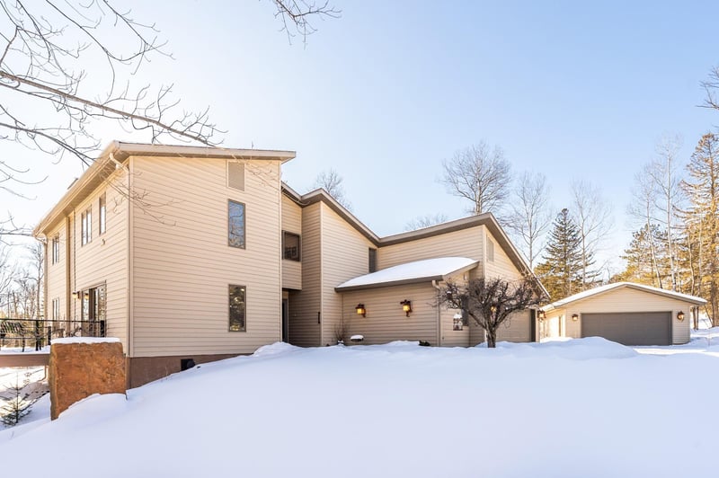 1722 North Rd, Duluth, MN 55811