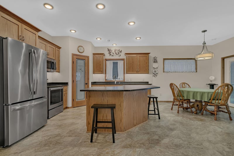 45 Waterford Ln, Waite Park, MN 56387