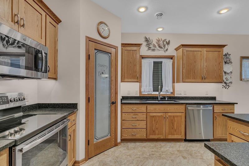 45 Waterford Ln, Waite Park, MN 56387