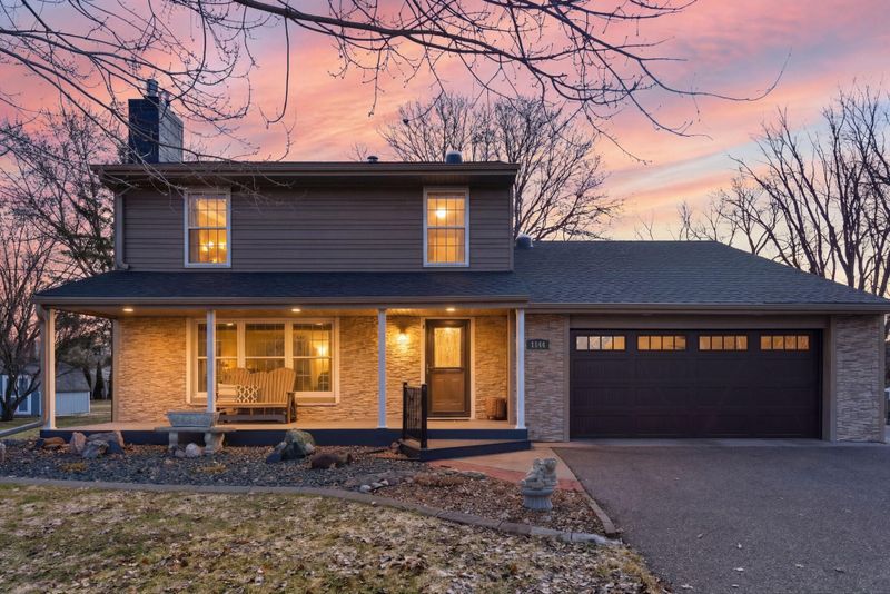 1144 Waldon Pl, Arden Hills, MN 55112