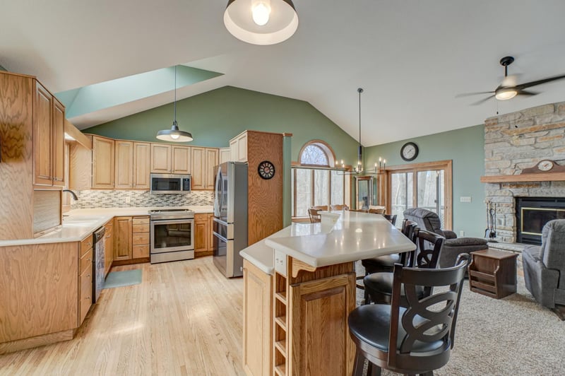 2715 Cherry Blossom Ln, Menomonie, WI 54751