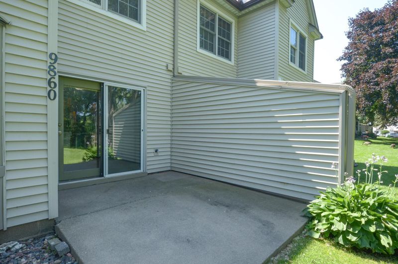 9860 Palm St NW, Coon Rapids, MN 55433