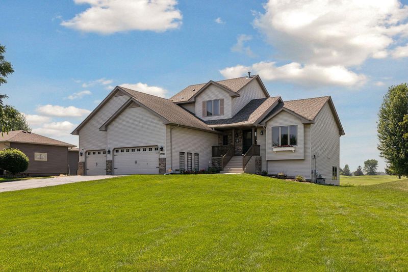 29102 Golf Ln, Lindstrom, MN 55045