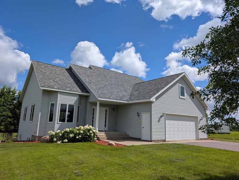 505 Walnut Ave, Holdingford, MN 56340