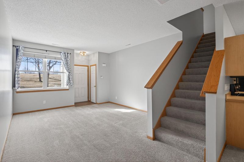 794 Cobblestone Way, Shakopee, MN 55379