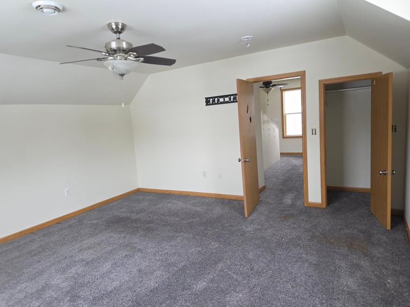 430 N Valley Dr, Morton, MN 56270
