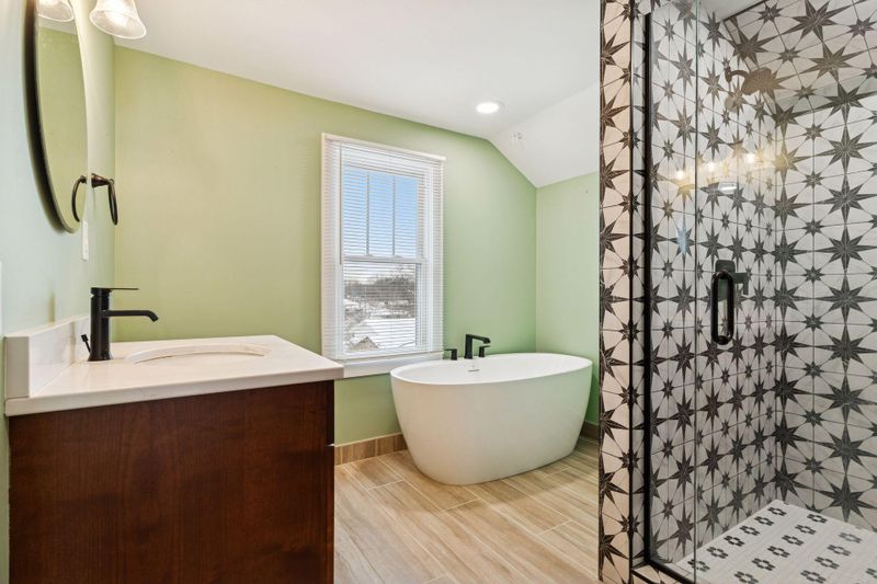 1563 Arcade St, Saint Paul, MN 55106