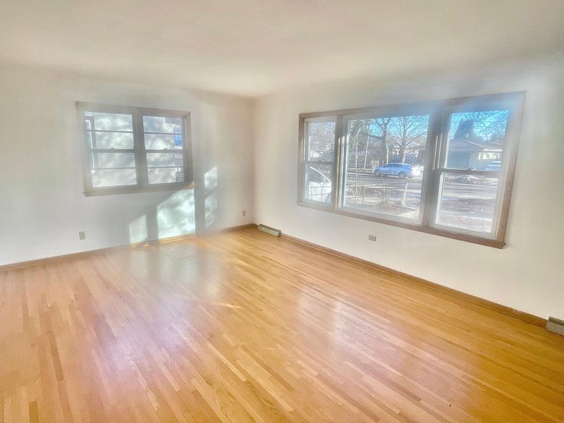 1885 3rd St E, Saint Paul, MN 55119