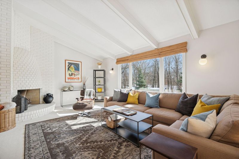 660 Windemere Curve N, Plymouth, MN 55441